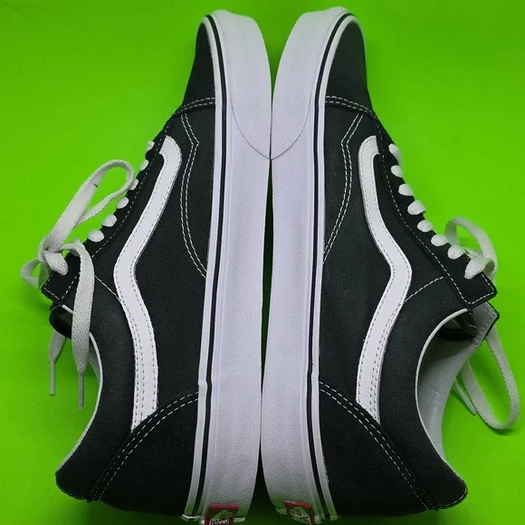 EUC Vans Dark Green Faux Suede Skate Shoes Mens 10.5 - Picture 8 of 14